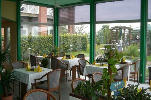 Greenline Hotel Hellfeld Нойбранденбург Экстерьер фото