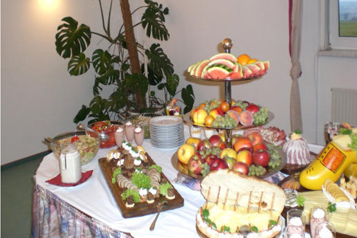 Greenline Hotel Hellfeld Нойбранденбург Экстерьер фото